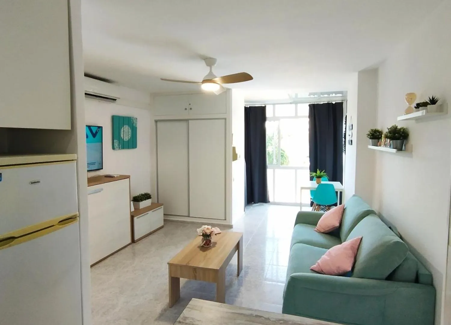 Apartamento Aguila ベナルマデナ アパート